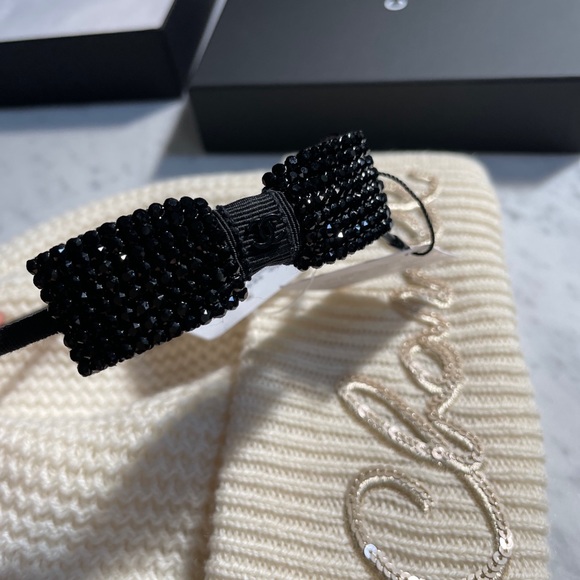 Princess alert! 22A Chanel Black Sequin Beads Headband - Picture 5 of 5